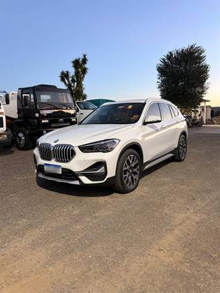 BMW X1 2.0 16V TURBO ACTIVEFLEX SDRIVE20I X-LINE 4P AUTOMÁTICO BMW X1 2.0 16V TURBO ACTIVEFLEX SDRIVE20I X-LINE 4P AUTOMÁTICO